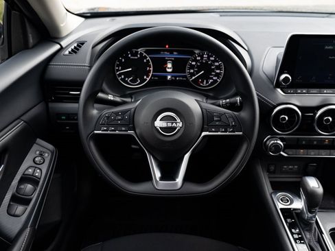 New 2025 Nissan Sentra SV w/ Trunk Package image 11