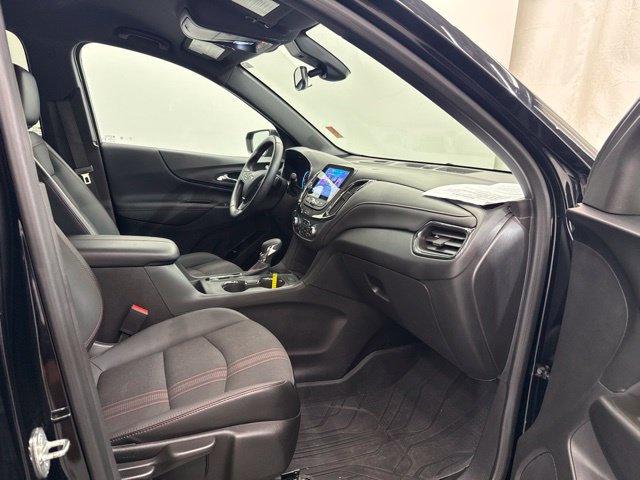 Used 2023 Chevrolet Equinox RS FWD image 16