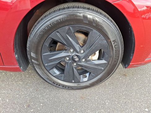 Certified 2023 Hyundai Elantra SEL w/ Cargo Package image 32