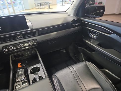 Used 2023 Honda Pilot Elite image 19