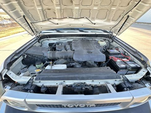 Used 2011 Toyota FJ Cruiser 4WD w/ Upgrade Pkg image 25