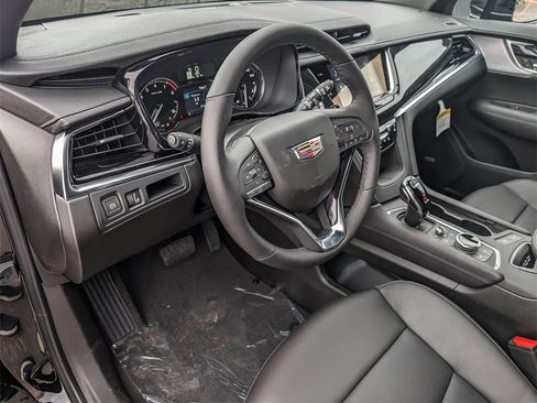 New 2025 Cadillac XT6 Premium Luxury image 8