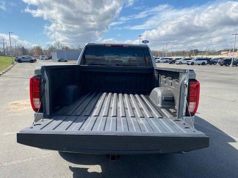 Used 2023 GMC Sierra 1500 SLE AWD/4WD image 10