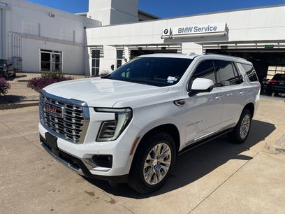 Used 2025 GMC Yukon Denali w/ Sun & Power Step Package