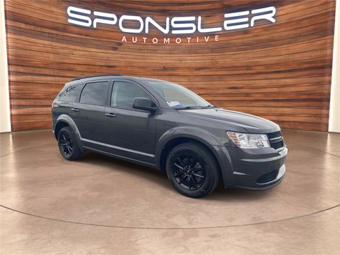 Used 2020 Dodge Journey SE w/ Blacktop Package FWD image 9