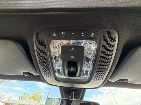 Used 2021 Mercedes-Benz GLB 250 4MATIC image 36