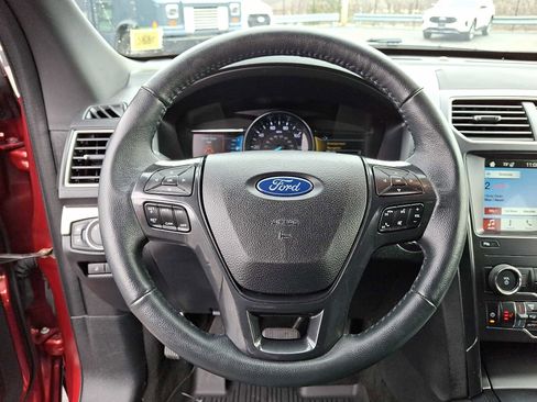 Certified 2019 Ford Explorer XLT w/ Equipment Group 202A image 22