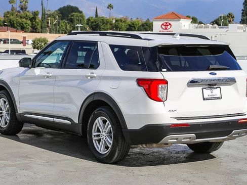 Used 2023 Ford Explorer XLT w/ Equipment Group 202A image 7