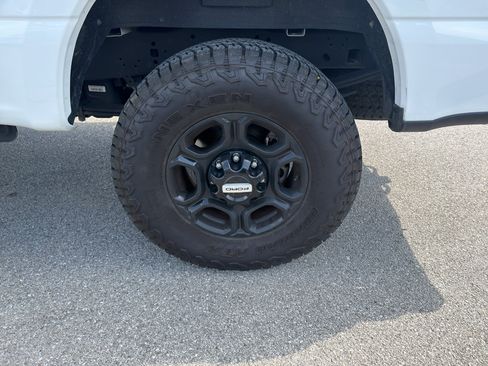 Used 2024 Ford F250 XL w/ STX Appearance Package AWD/4WD image 28