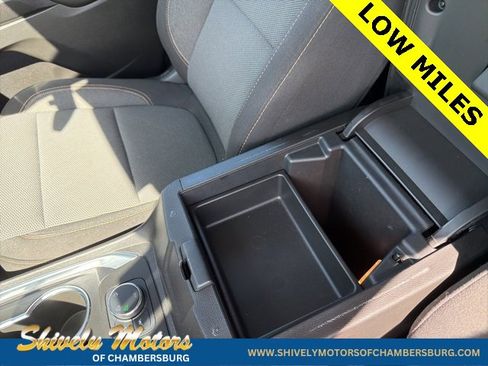 Used 2020 Chevrolet Traverse LT image 29