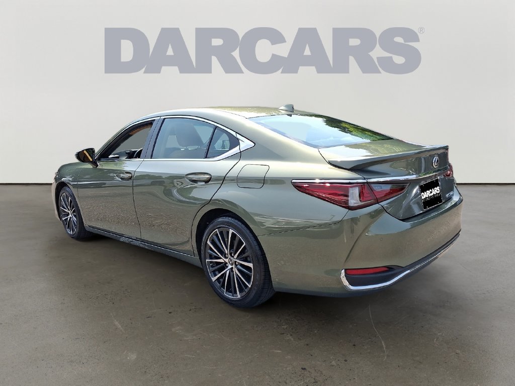 Used 2025 Lexus ES 300h w/ Premium Package FWD image 4
