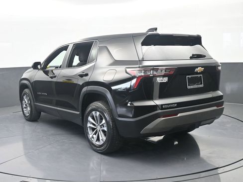 Used 2025 Chevrolet Equinox LT w/ Safety and Technology Package FWD image 4