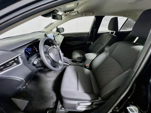 Used 2026 Toyota Corolla LE FWD image 14