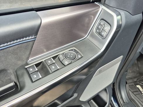 Used 2025 Ford F150 Platinum AWD/4WD image 14