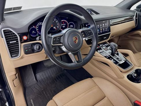 Certified 2023 Porsche Cayenne Platinum Edition AWD/4WD image 4
