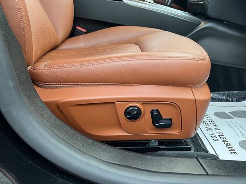 Used 2019 Maserati Ghibli RWD image 12