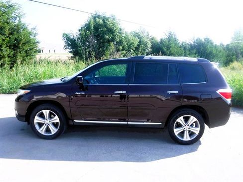 Used 2013 Toyota Highlander Limited image 10