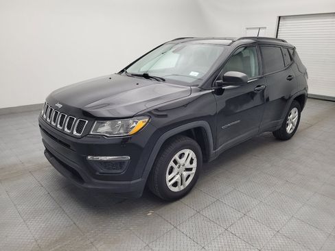 Used 2018 Jeep Compass Sport FWD image 2