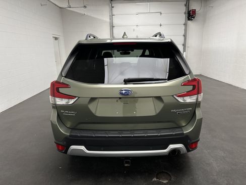 Used 2019 Subaru Forester Touring AWD/4WD image 8