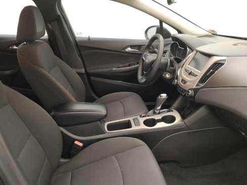 Used 2018 Chevrolet Cruze LS image 21