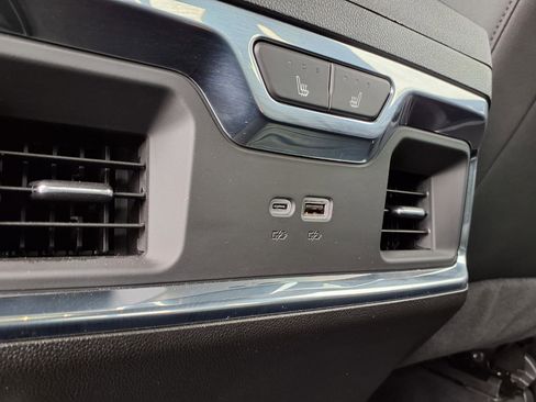 Used 2025 Chevrolet Silverado 3500 LTZ w/ LTZ Plus Package image 26