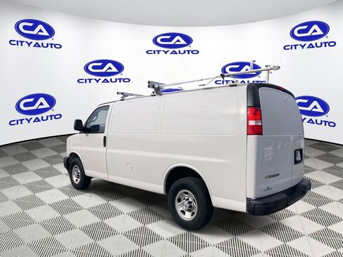 Used 2021 Chevrolet Express 2500 Work Van w/ Driver Convenience Package image 5