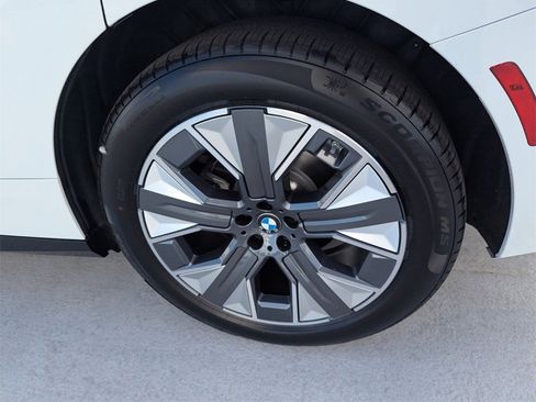 New 2026 BMW iX xDrive45 w/ Premium Package image 6