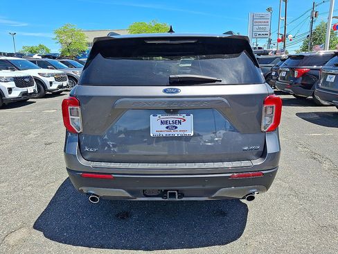 Certified 2023 Ford Explorer XLT w/ Equipment Group 202A AWD/4WD image 29