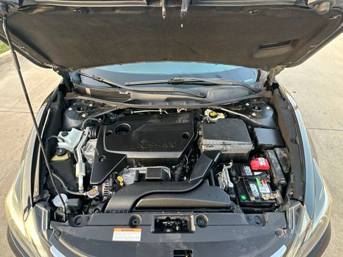 Used 2017 Nissan Altima 2.5 SL w/ 2.5 Technology Package FWD image 13