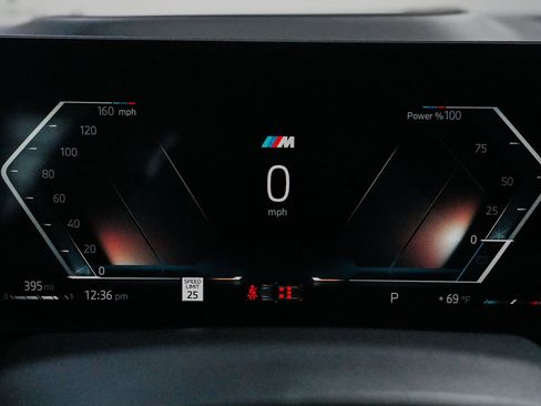 Used 2024 BMW X7 xDrive40i w/ M Sport Package AWD/4WD image 18