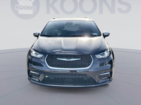 New 2026 Chrysler Pacifica Pinnacle image 11