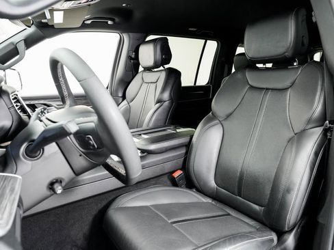 Used 2022 Jeep Wagoneer Series II image 5