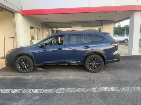 Used 2025 Subaru Outback Onyx Edition AWD/4WD image 2