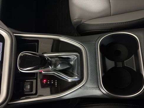 Used 2025 Subaru Outback Limited w/ Popular Package #2 image 33