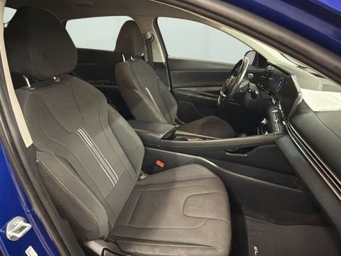 Used 2023 Hyundai Elantra SEL w/ Convenience Package FWD image 9