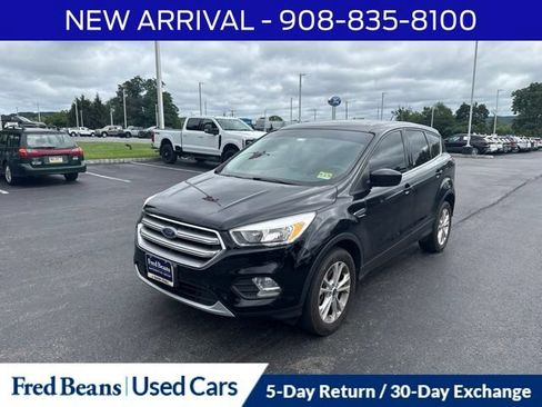 Used 2017 Ford Escape SE AWD/4WD image 3
