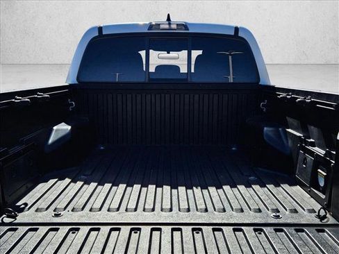 Used 2016 Toyota Tacoma TRD Off-Road image 6