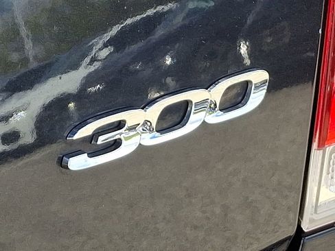 Used 2016 Chrysler 300 Limited image 30