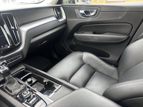 Used 2019 Volvo XC60 T6 Momentum w/ Premium Package AWD/4WD image 20