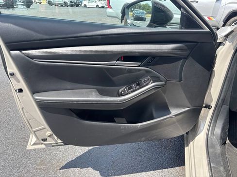 Used 2024 MAZDA MAZDA3 s FWD image 7