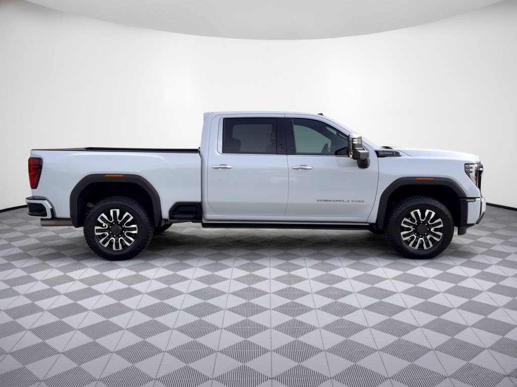 Used 2026 GMC Sierra 2500 Denali Ultimate AWD/4WD image 8