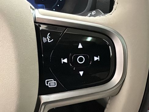 New 2026 Volvo XC90 T8 Ultra w/ Protection Package Premier image 14