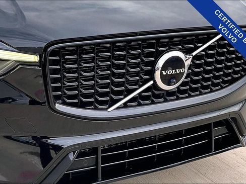 Certified 2023 Volvo XC60 B5 Ultimate w/ Protection Package Premier image 37