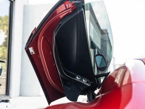 Used 2014 McLaren MP4-12C Spider RWD image 15