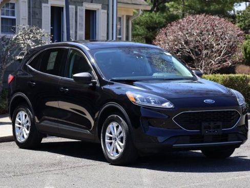 Certified 2022 Ford Escape SE w/ Convenience Package AWD/4WD image 2
