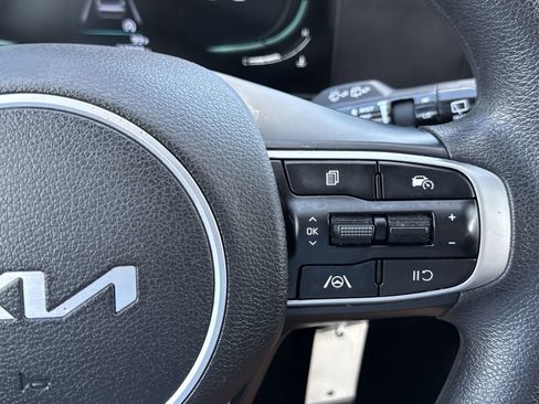 Used 2023 Kia Sportage LX FWD image 19