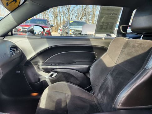 Used 2021 Dodge Challenger GT w/ Plus Package image 38