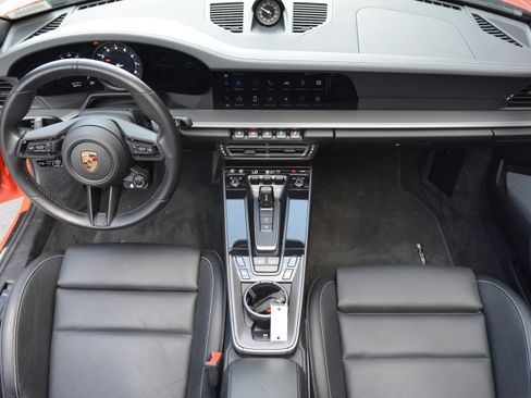 Certified 2022 Porsche 911 Targa 4S image 12
