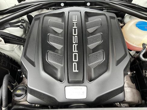 Used 2015 Porsche Macan S image 36