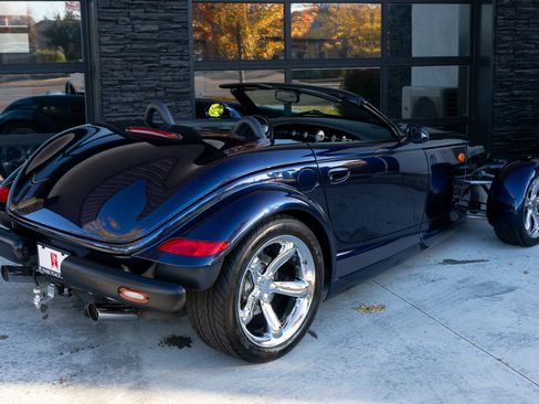 Used 2001 Chrysler Prowler image 12